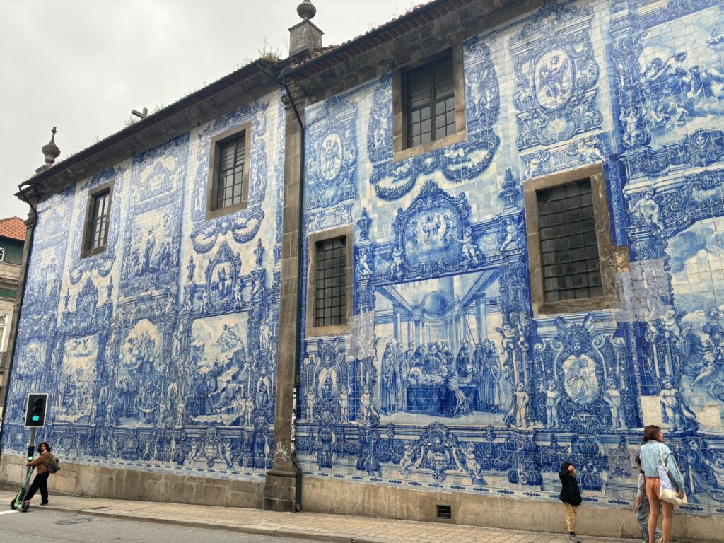 a building with blue tiles on it