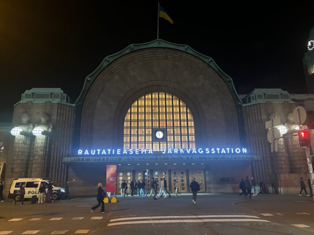 a building with a large arched window