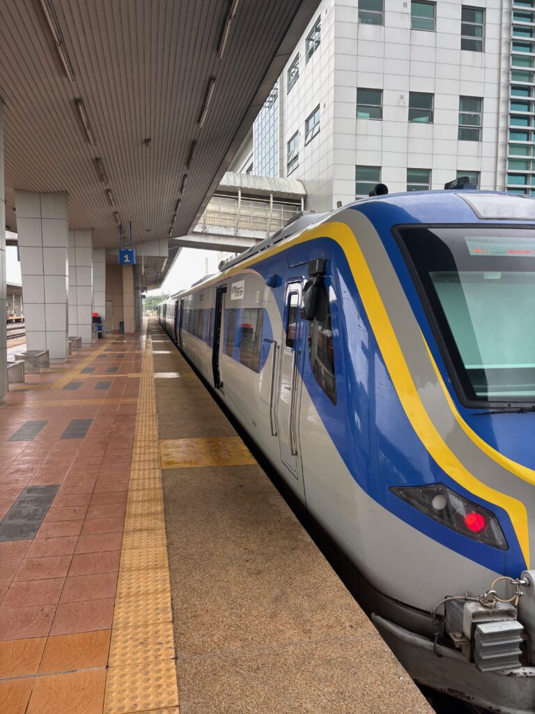 a train at a train station