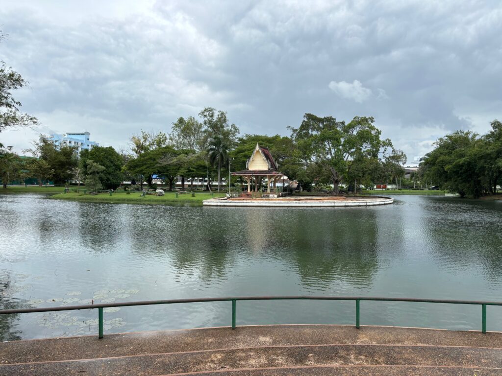 a body of water with a small island in the middle