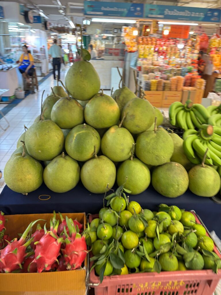 a large pile of fruit